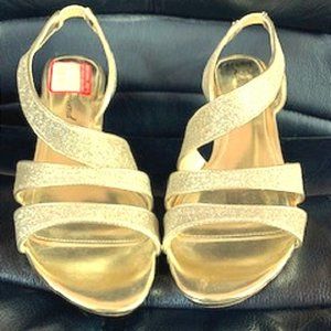 NWT Lulu Townsend Women Gold Metallic Sparkle Sandals